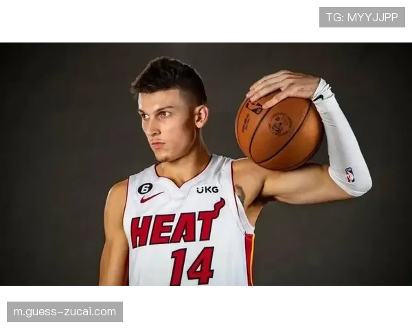 希罗三分10中8砍33+9+9 热火空间战术破解黄蜂联防 希罗三分10中8砍33+9+9 热火空间战术破解黄蜂联防